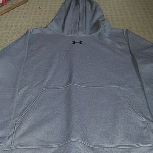 Never worn under armour hoddie